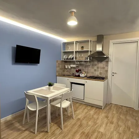 Isabel Apartament Neapol